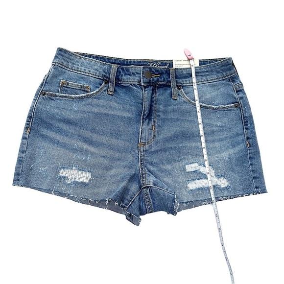 NWT High-Rise Blue Distressed Denim Shorts Size 6 - Picture 10 of 10